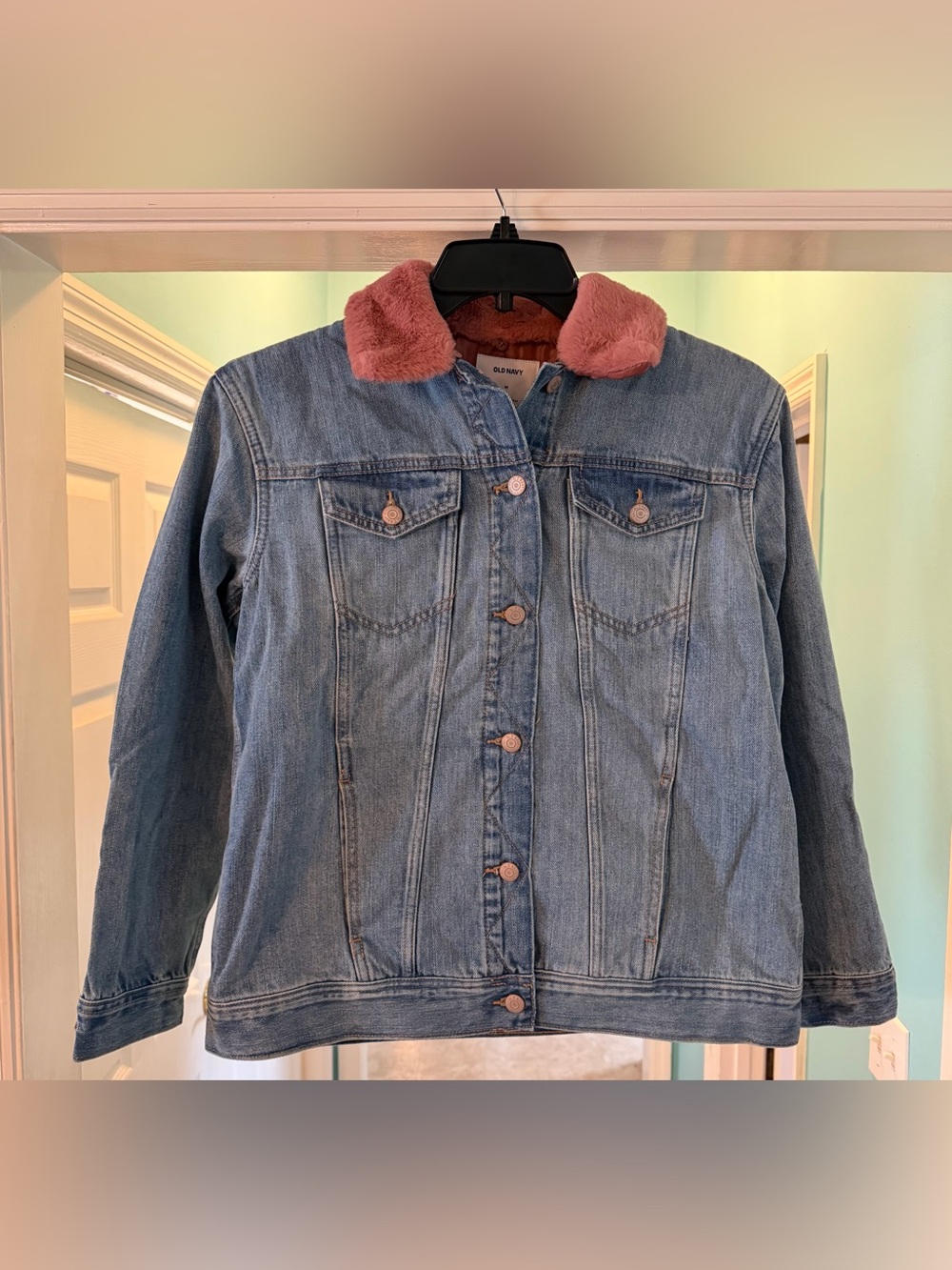 Old Navy Faux Fur Collar Jean Jacket Women Size Medium NWT